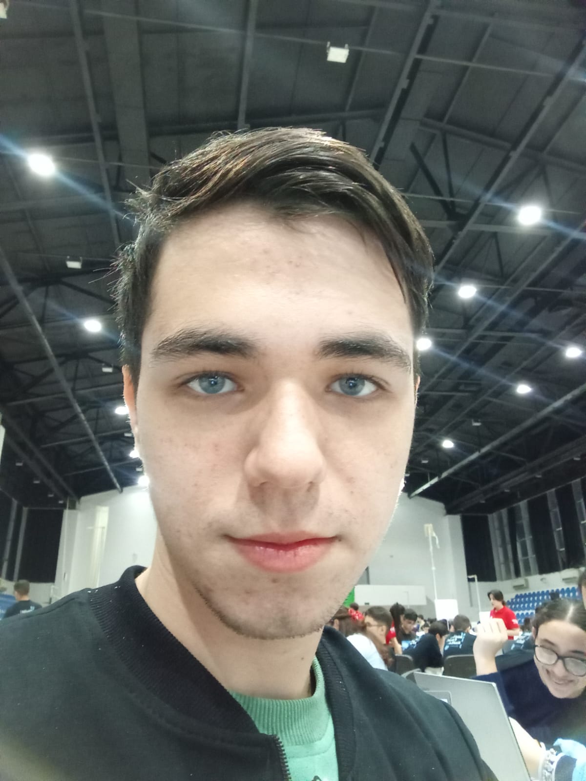 Амир Аббасов